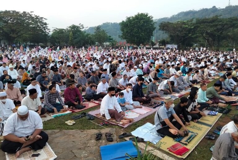 Warga Muhammadiyah Kabupaten Semarang Serentak Sholat Id, Prof Saerozi: Inilah Indonesia