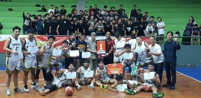 Tim Basket SMA Semesta Semarang Sukses Raih Juara 5ON5 Friendship Cup 2023