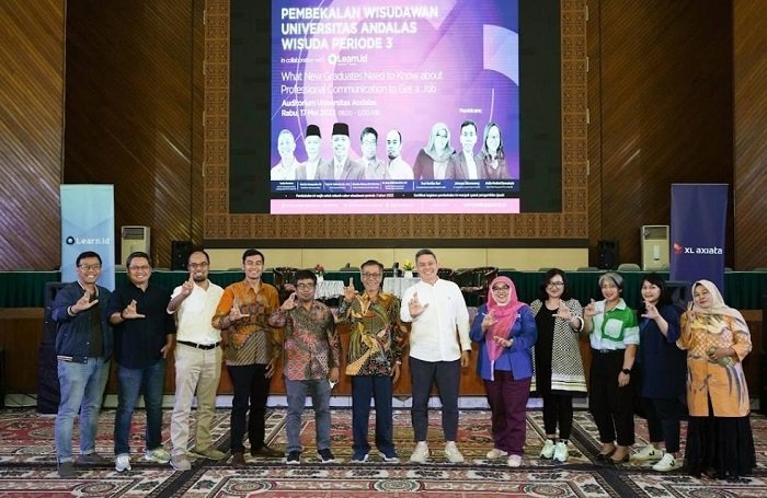 XLFL Beri Tips Hadapi Dunia Kerja