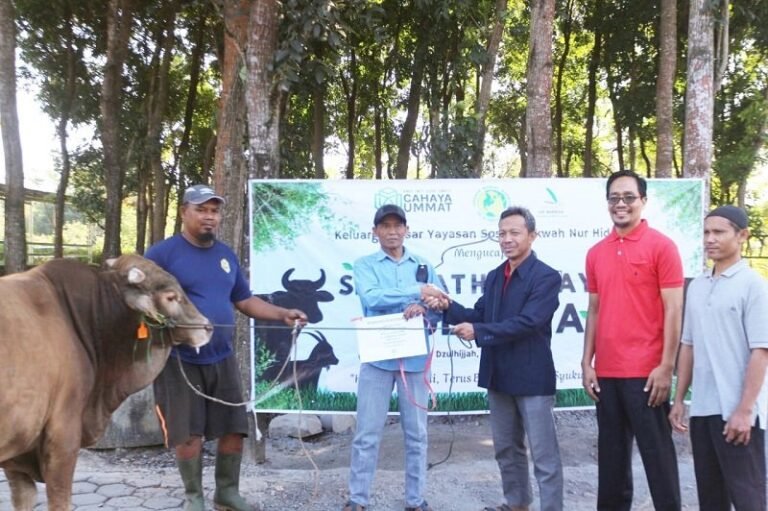 Yayasan Nur Hidayah Berkurban, Tumbuhkan Ketaatan dan Karakter Sosial Siswa