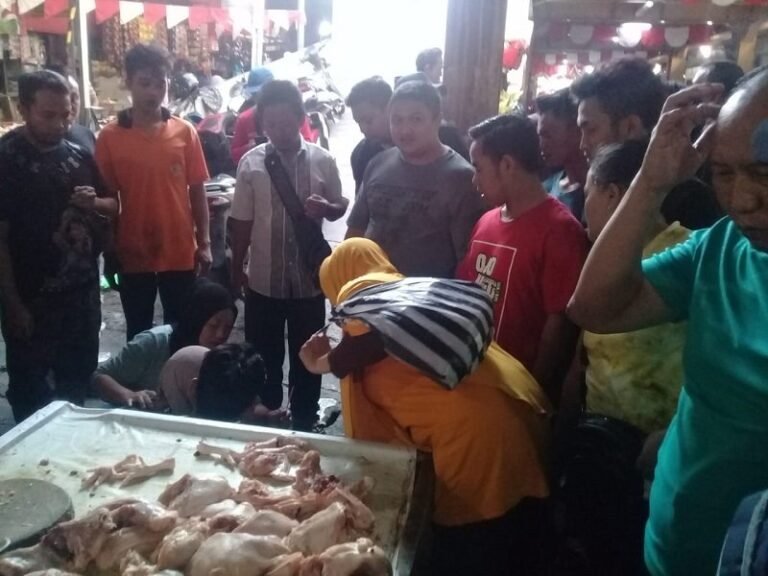 Pasar Ungaran Geger, Penagih Utang Terluka Dihajar Besi