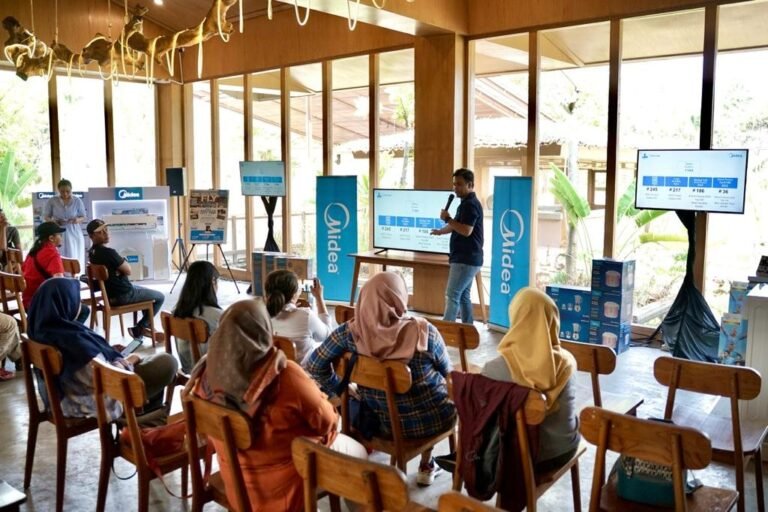 Roadshow “Buy Win Fly” Midea Indonesia Hadir di Semarang