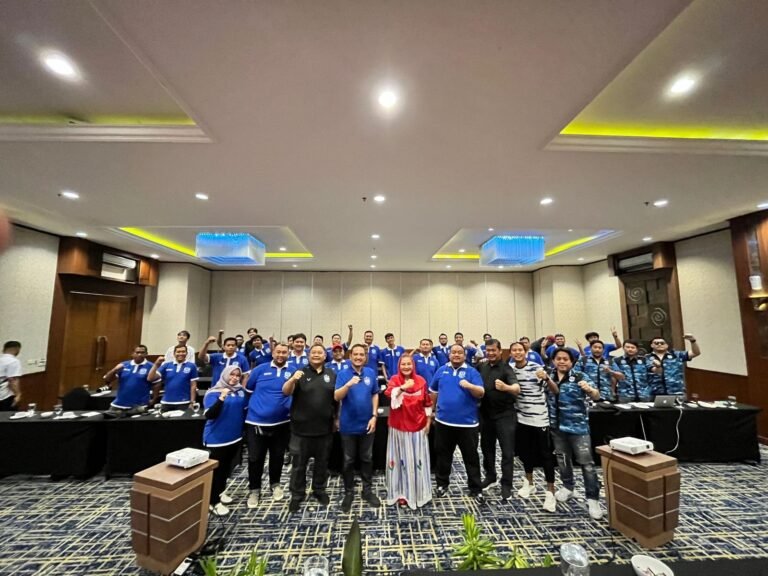 Saat Mbak Ita Dan Yoyok Sukawi Tertawa Bersama di Acara Panser Biru