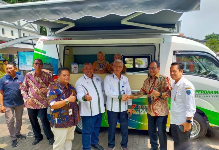 Perbarindo Edukasi dan Literasi Keuangan Siswa SMA di Tegal