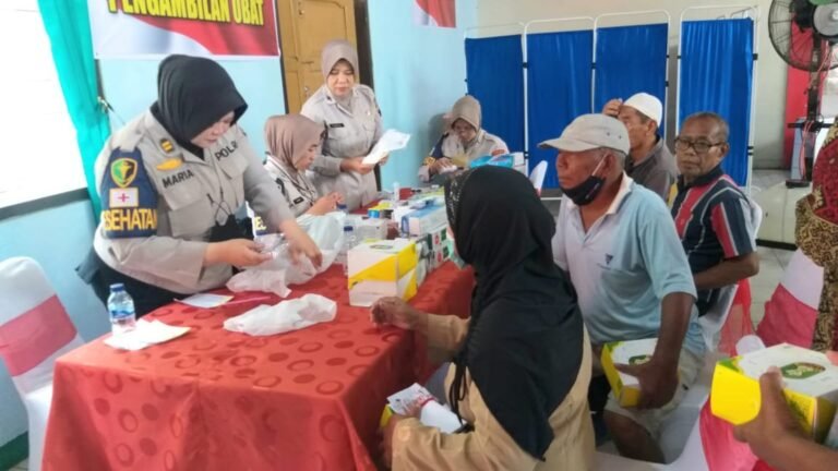 TNI – Polri Lakukan Kegiatan ” Bakti Sosial Gelar 90 “