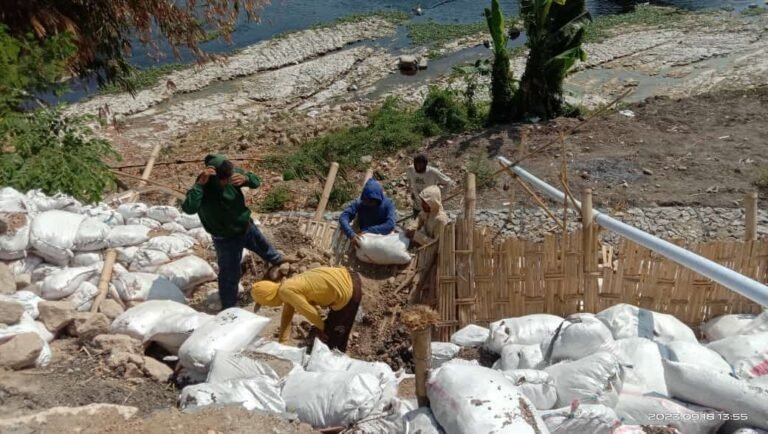 Sudah Dibangun Talud Bengawan Solo Rentan Ambyar