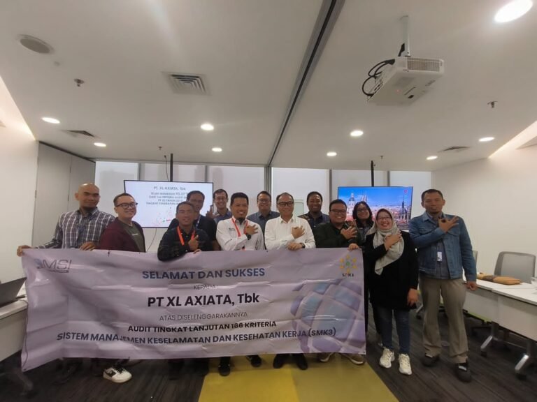 XL Axiata Raih Bendera Emas dari Kemenaker RI