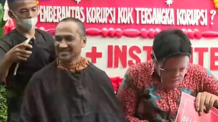 Kasus Firli, Dokumen Tukar Valas Rp 7,4 Miliar hingga Cukur Gundul