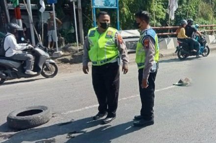 Seorang Pemotor Meninggal Terlindas Truck Di Jembatan Irigasi Mangkang 