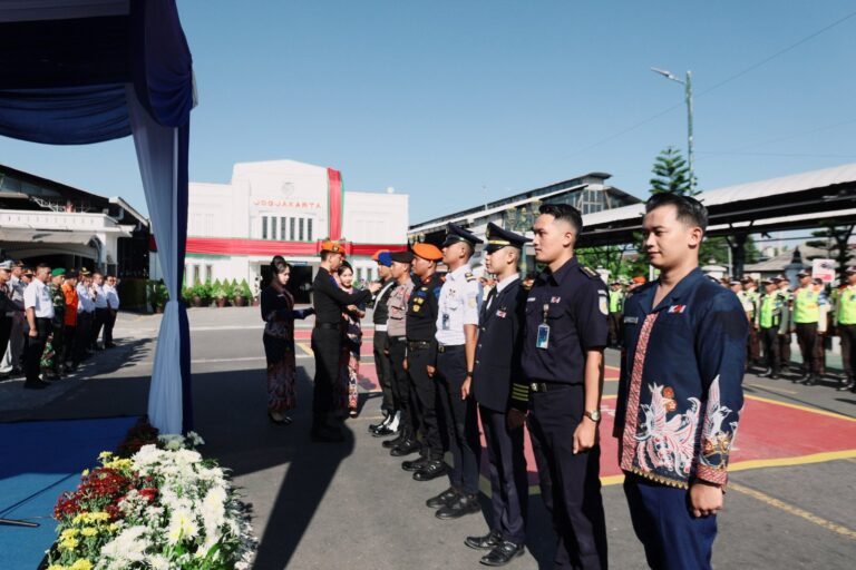 Daop 6 Gelar Apel Gelar Pasukan Kesiapan Angkutan Nataru, Siagakan 319 Kereta Dengan 32 Loko