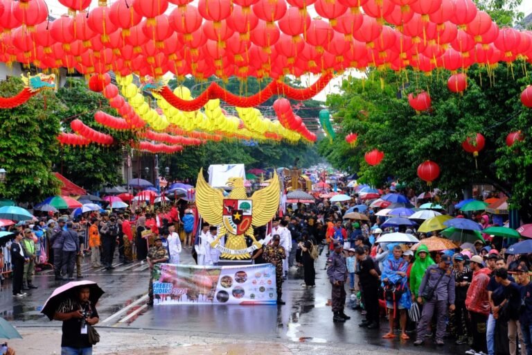 Kirab Budaya Grebeg Sudiro Pertahankan Akulturasi Budaya Thionghoa dan Jawa