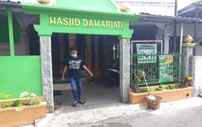 Mengunjungi Masjid Damarjati, Masjid Tertua di Salatiga