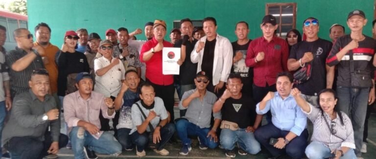 Kader Lawas PDIP, Kusumo Putro Ambil Formulir Calon Wakil Walikota Surakarta, Diantar  Massa