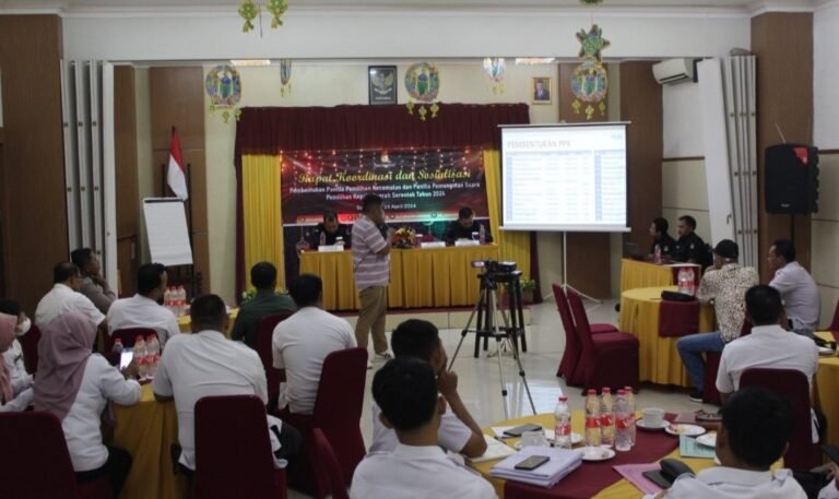 Pendaftaran PPK Pilkada 2024 Dimulai, Warga Antusias Serbu SIAKBA