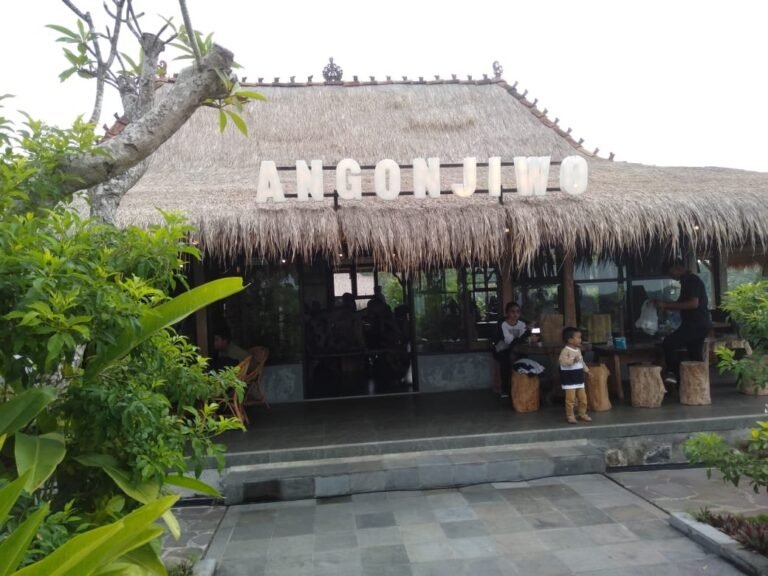 Keren…. Kafe Angon Jiwo Sajikan Nuansa Bali