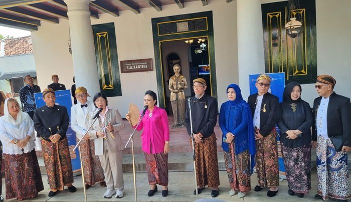 Perempuan Harus Berdaya Ekonomi