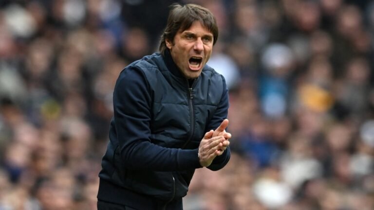 Napoli Jeblok Segera Minta Dilatih Conte