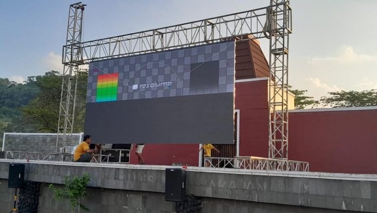 Dukung Timnas, Malam Ini Bupati Semarang Ajak Masyarakat Nobar di Alun-alun Bung Karno