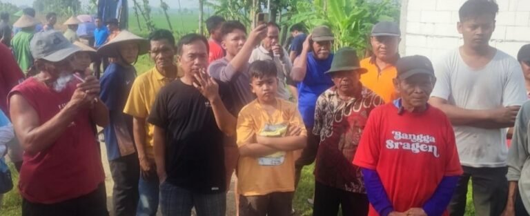 Warga Sragen Demo Kades karena Akses Jalan Pertanian Dirubah 