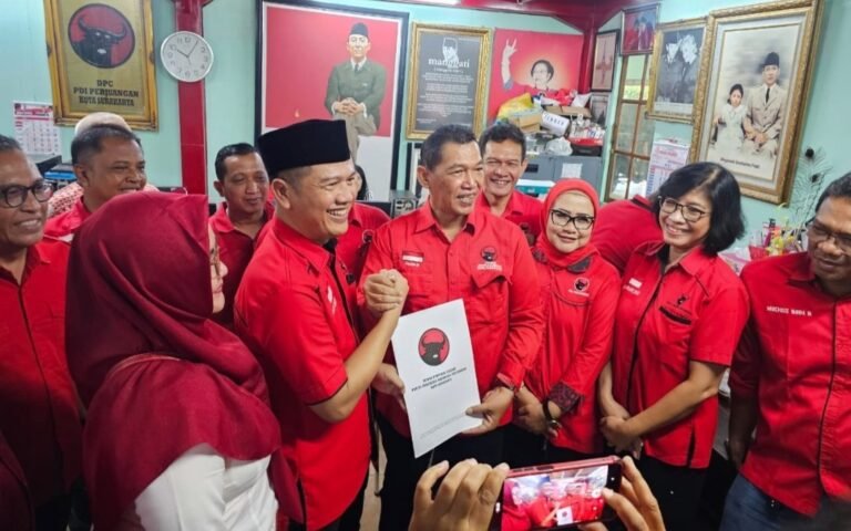Ketua Bappilu PDIP Solo Daftar Calon Walikota