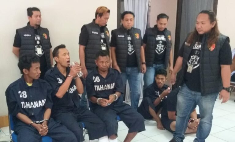Pura pura Jualan Minyak Urut Rumah Warga Digarong