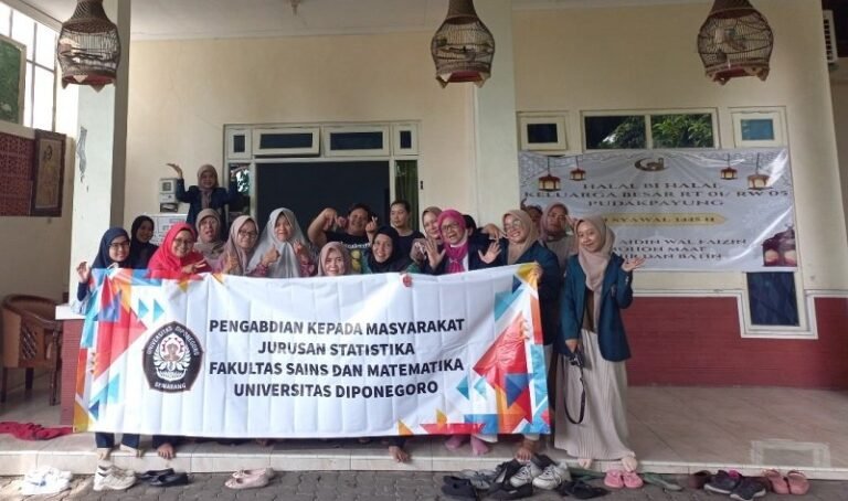 Jurusan Statistika Universitas Diponegoro Gagas Kolaborasi Berkelanjutan dengan Masyarakat Melalui Pengabdian: Anyaman Kreatif dari Koran Bekas