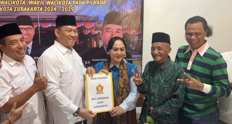 Diantar Hercules, Ketua G-Nesia Relawan Prabowo Gibran Diah Warih Anjari Daftar Walikota Lewat Gerindra