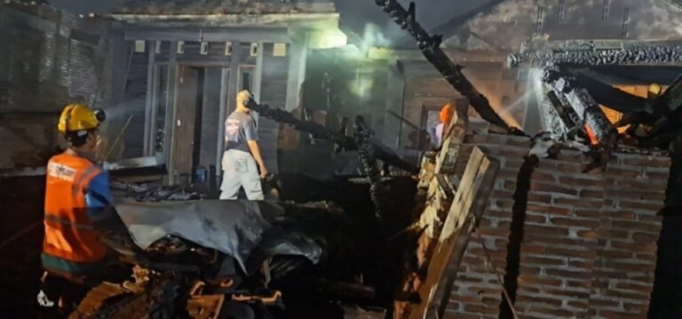Rumah Anggota Dewan Sragen Kebakaran
