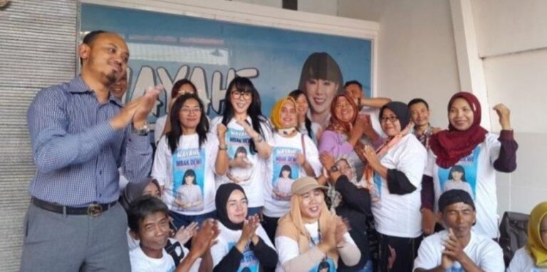 Resmikan Posko, Mba Dewi “Triple Minoritas” Siap Bertarung di Pilwakot Semarang