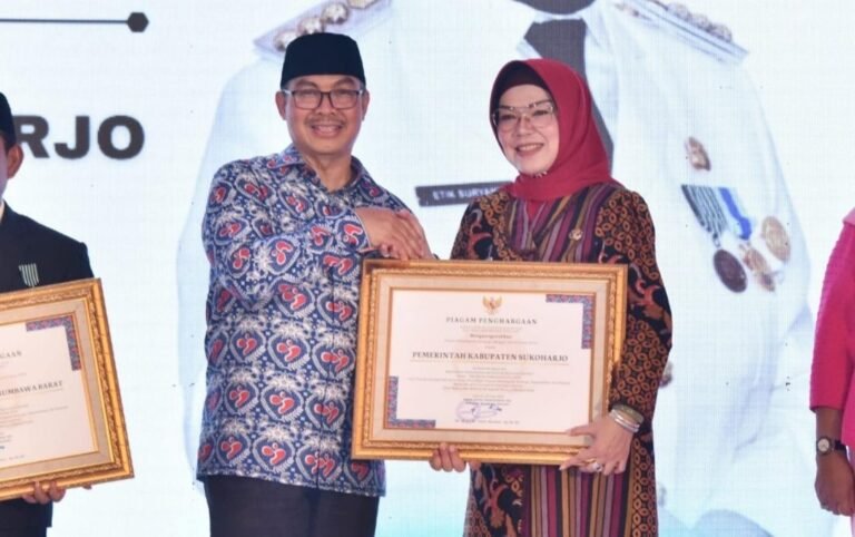 Karena Ini, Bupati Sukoharjo Terima Penghargaan IBangga 