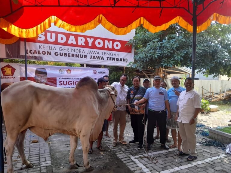 DPC Partai Gerindra Kota Semarang Sembelih Tiga Sapi untuk Dibagikan ke Warga