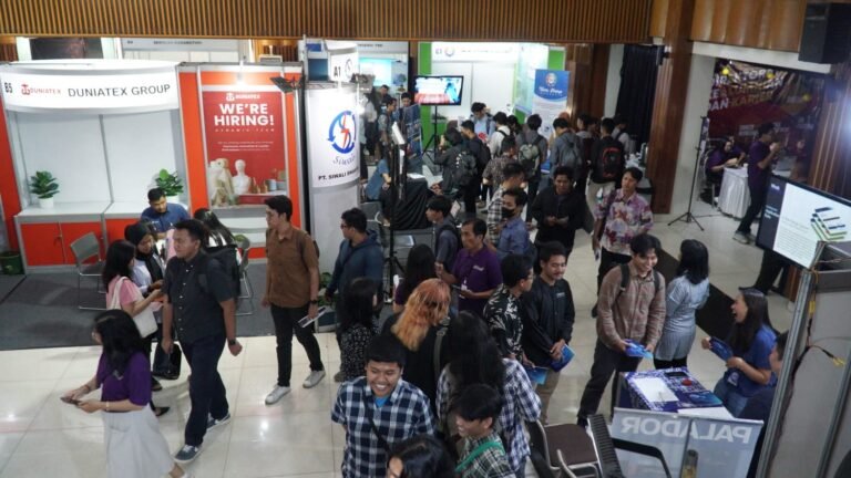 Job Fair ke-45 UKSW Salatiga Diserbu Pencari Kerja