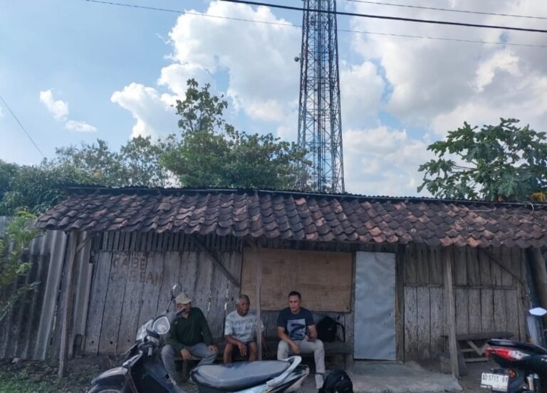 Warga Gemolong Sragen Tolak Ijin Perpanjangan Tower 