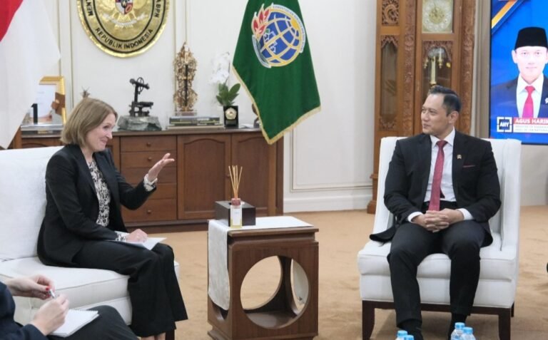 AHY Terima Kunjungan Duta Besar Norwegia