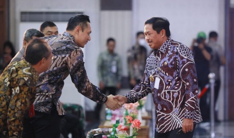 Nana Sudjana Dampingi AHY Luncurkan Layanan Elektronik di 29 Kantor Pertanahan