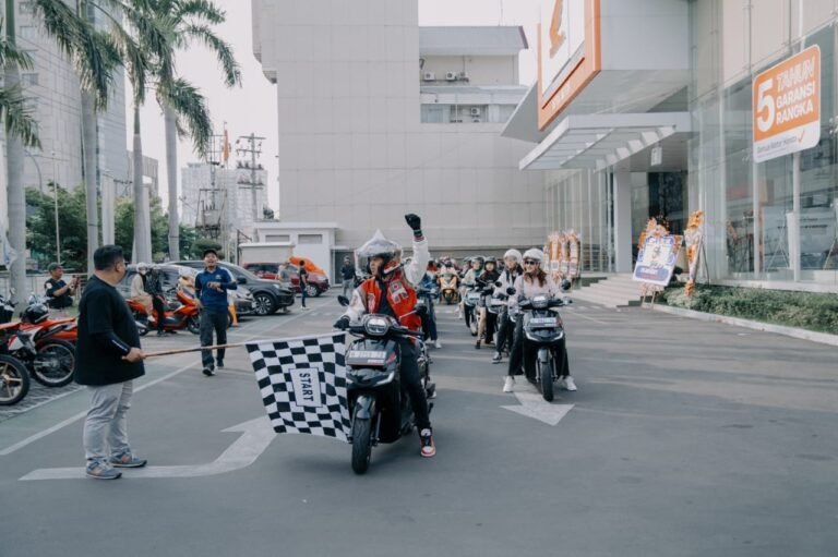100 Bikers Ikuti Kemeriahan Stylo Fashion Ride di Jateng