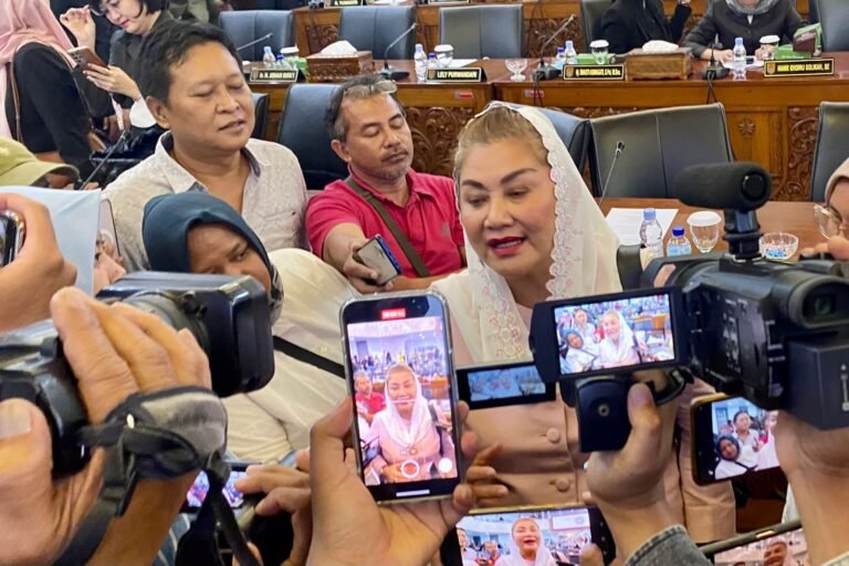 Wali Kota Semarang Ngantor Perdana Usai Diperiksa KPK