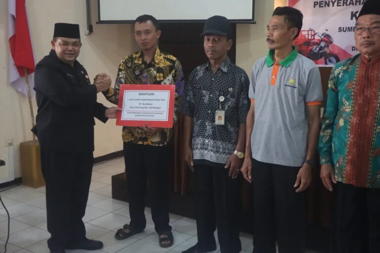 24 Kelompok Tani Kabupaten Semarang Terima Bantuan Motor Anggaran DBHCHT