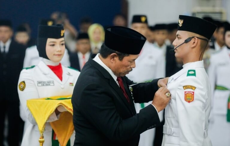 Nana Sudjana Kukuhkan Paskibraka Jateng 2024, Disiapkan jadi Duta Pancasila dan Patriot NKRI
