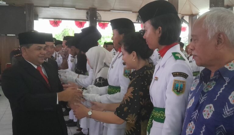 Kukuhkan Paskibraka, Bupati Semarang Apresiasi Berikan Beasiswa