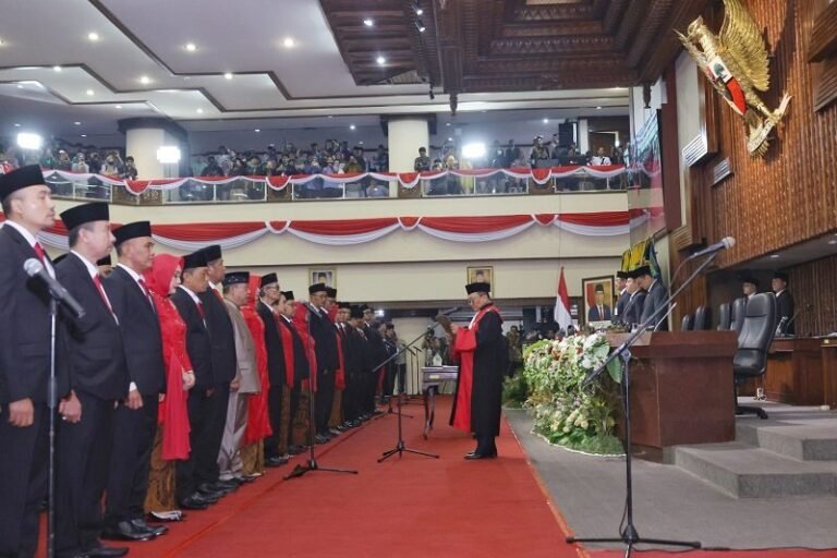 120 Anggota DPRD Jateng Dilantik, Siap Lanjutkan Pembangunan di Jateng