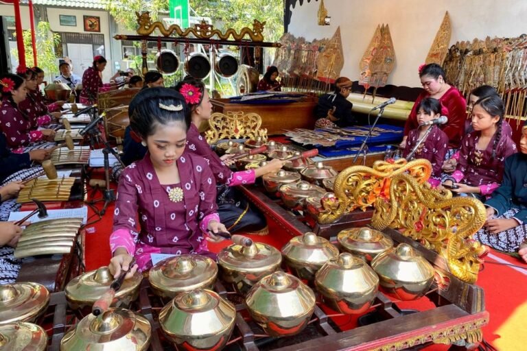 Rawa Pening Over Nutrient, Perum Jasa Tirta Tebar 50 Ribu Benih Ikan
