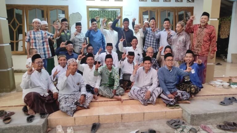Agustin – Iswar Janji Perbaiki Jalan dan Lapangan Yang Di Harapkan Warga Tlogomulyo
