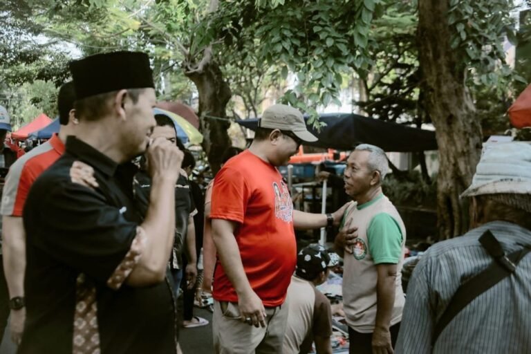 Pedagang PPKL Stadion Diponegoro Dukung Paslon Agustina-Iswar 