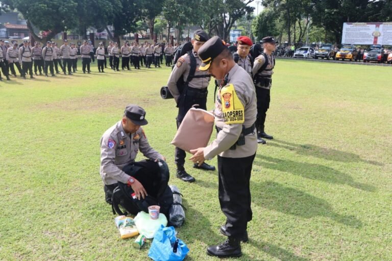 Ratusan Personil Polres Salatiga Diterjunkan Pengamanan TPS