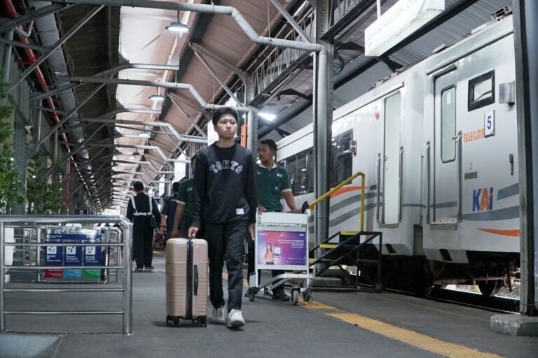 Libur Pilkada, 7.000-an Penumpang KA Tiba di Stasiun Area Semarang