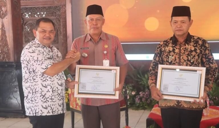 Bupati Semarang Apresiasi Dua Camat Pelapor Gratifikasi