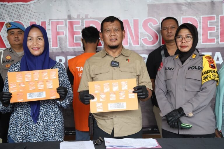 Satnarkoba Polresta Surakarta Amankan Dua Warga Pengguna Sabu