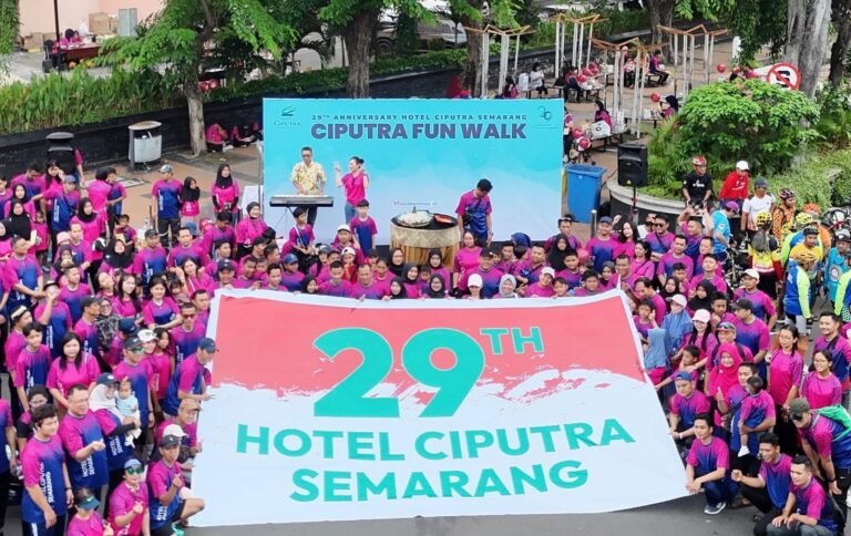 Fun Walk 29th, Hotel Ciputra Ajak Karyawan dan Masyarakat Hidup Sehat