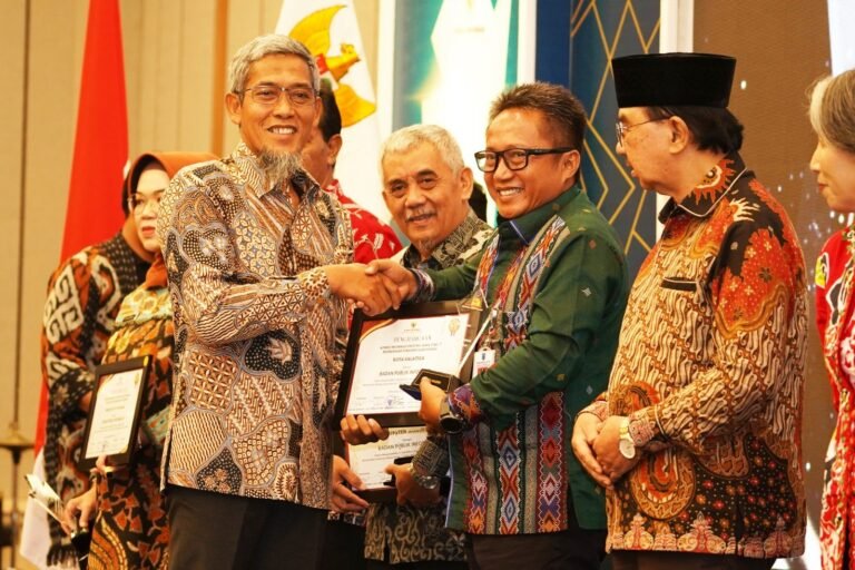Pemkot Salatiga Raih Predikat Informatif Tingkat Provinsi Jateng